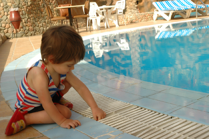 Как правильно подобрать отель для отдыха у моря с ребенком?