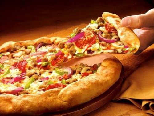 Простое решение для ужина – заказать пиццу на дом