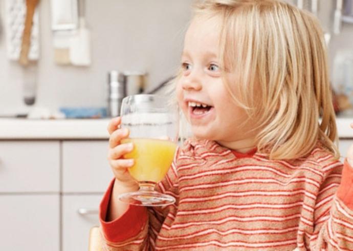 Как часто стоит давать ребенку детский сок