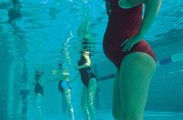 Польза водной аэробики для беременных