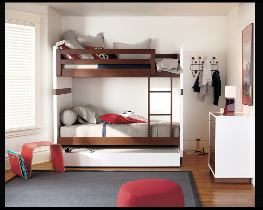 Двухэтажная кровать для ребенка - отличный вариант для обустройства детского пространства