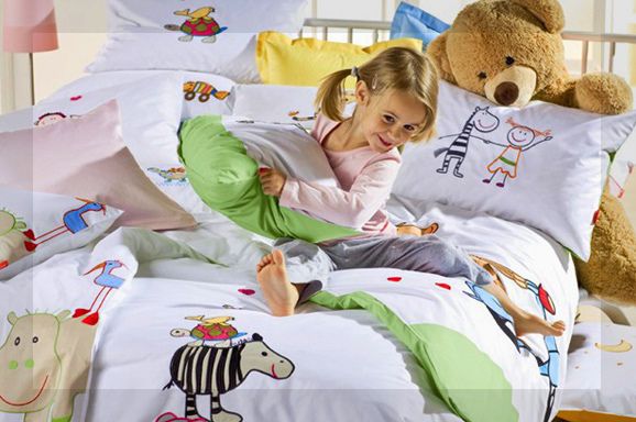 Как подобрать базовый цвет и рисунок детского постельного белья?