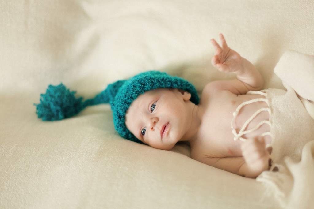 Как правильно выбрать художника для фотосъемки новорожденного