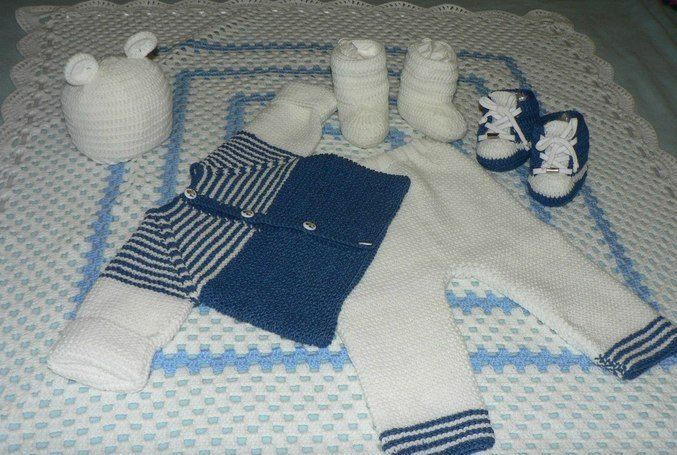 Одежда и трикотажные комплекты для новорожденных