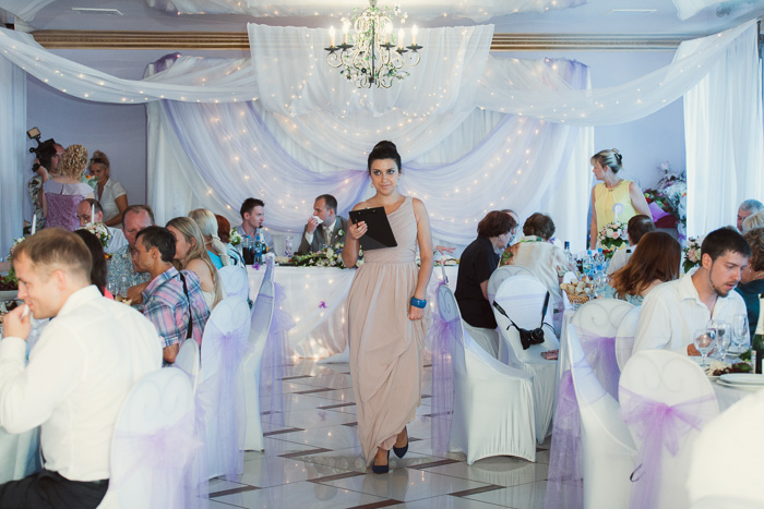 Выбор тамады для свадебного торжества: на что обращать внимание?