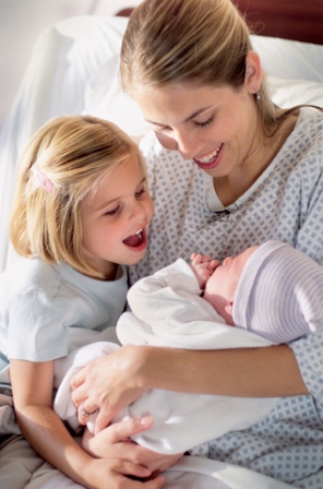 Как делить материнскую любовь на двоих с рождением втрого ребёнка